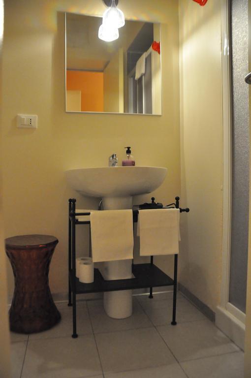Al Canto Del Cavour Bed & Breakfast 3*